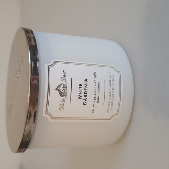 Bath & Body Works Other - Bath and Body works White Gardenia 3 wick candle
